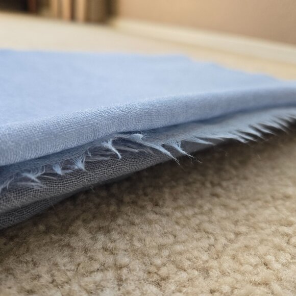 Large Lightweight Cashmere Scarf/Shawl/Wrap Blue - Picture 12 of 13